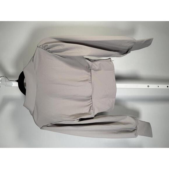 NWT Halara Ruched Waist Button-Front Top Size XS - Picture 3 of 5